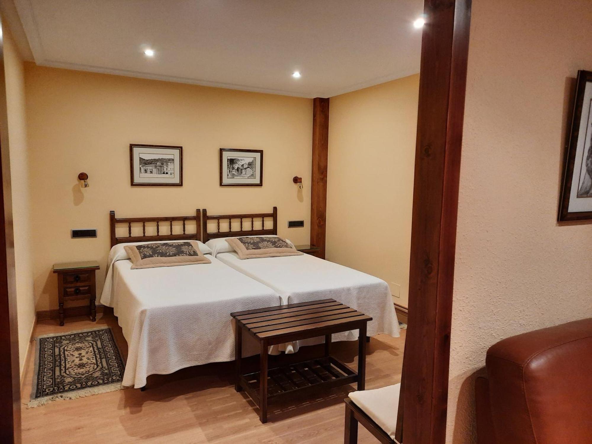 Hosteria Picos De Europa Потес Екстериор снимка