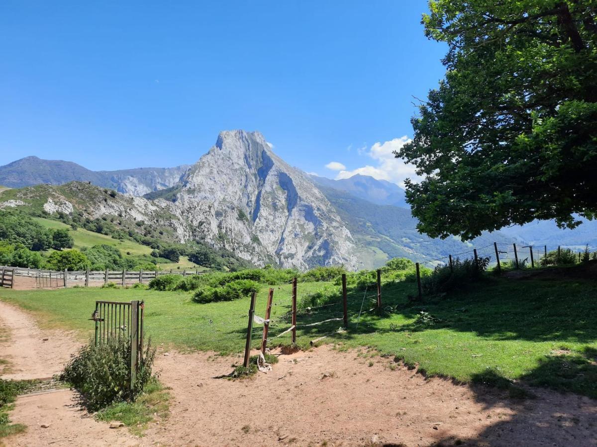 Hosteria Picos De Europa Потес Екстериор снимка